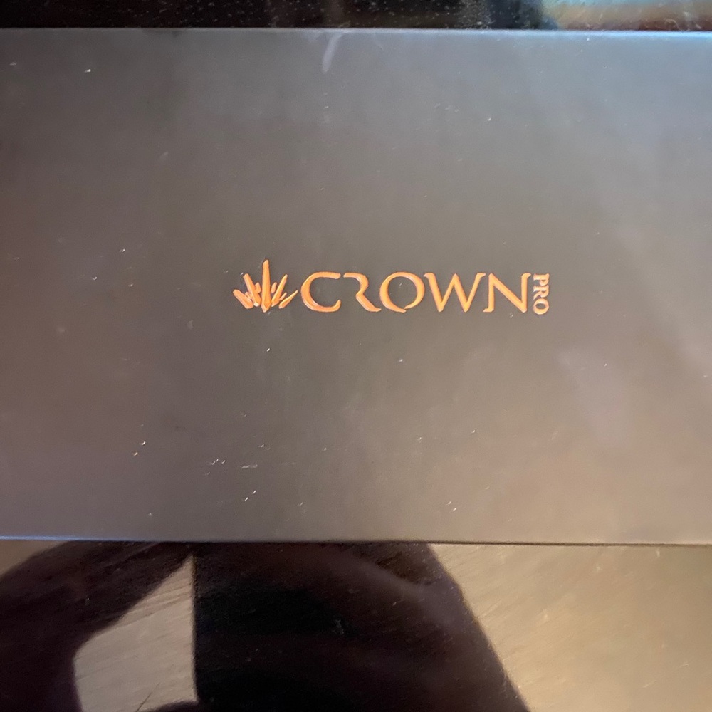 Crown Pro pallete